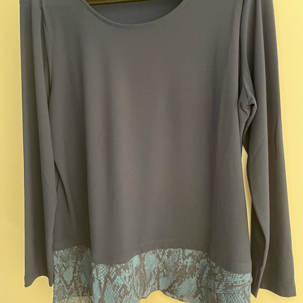 Navy snake skin trim top